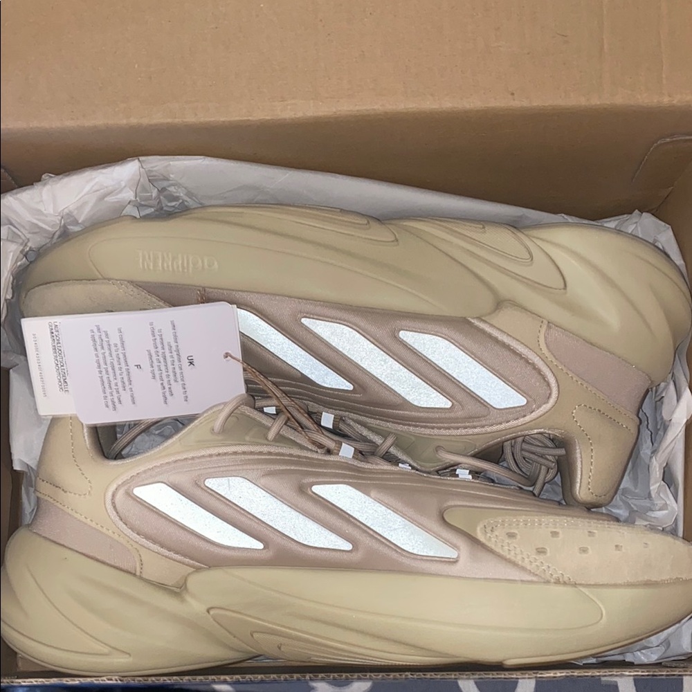 Adidas Men's Beige Sneakers